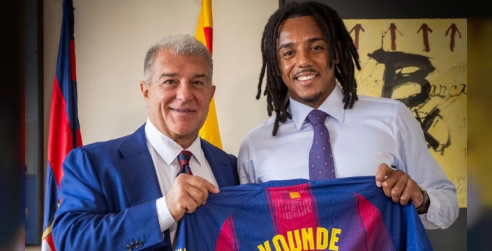 Barcelona, Jules Kounde'nin sözleşmesini uzattı