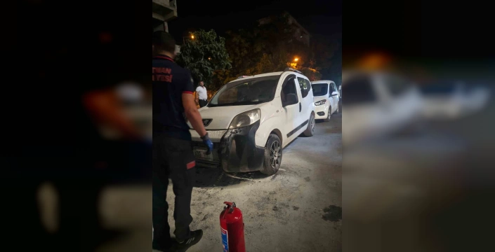 Batman'da seyir halindeki araçta yangın