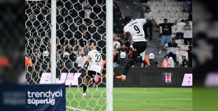 Beşiktaş, Eyüpspor'u geçti: Solskjaer, Marcos Felipe'yi tebrik etti