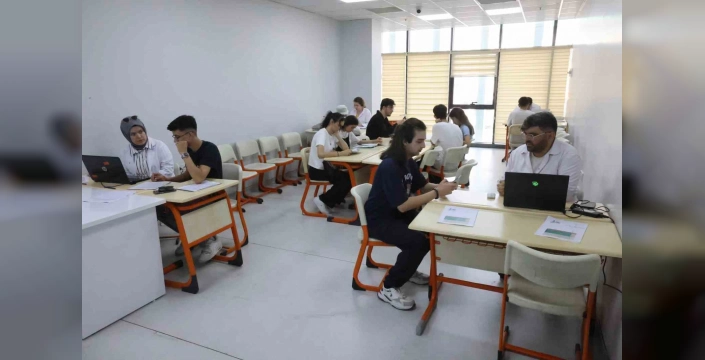 Çayırova Belediyesi: Üniversite tercihlerinde gençlere destek