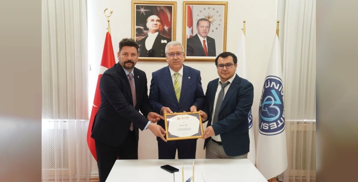 Ege Üniversitesi'nden genç bilim insanına prestijli ödül