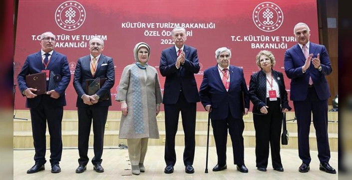 Erdoğan: Kültür ve sanat, bir milletin ayakta kalmasının temelidir