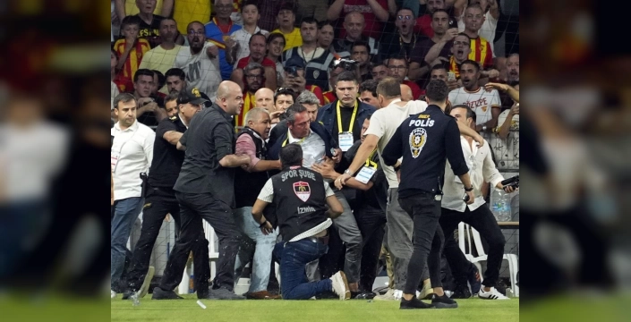 Fenerbahçe, Göztepe deplasmanında: Mert Hakan Yandaş ve Mert Müldür İzmir'de yok