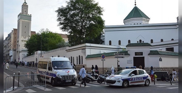 Fransa'da Mescid Kundaklama Girişimi: Bakan Retailleau'dan Açıklama