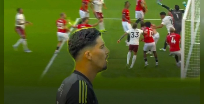 Gary Neville: Altay Bayındır'ın hatası Manchester United'ı kötü etkiliyor