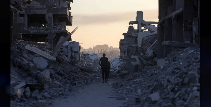 Gazze'de İsrail saldırıları: Aileler kaçışta, 'hiçbir yer güvenli değil'