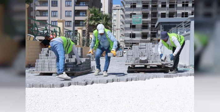 Haliliye'de yol yenileme çalışmaları sürüyor