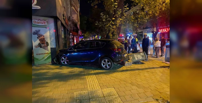 İnegöl'de trafik kazası: 2 yaralı
