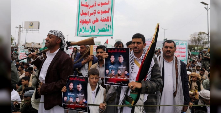 İsrail, Sana'da enerji tesisini vurdu: Jeneratörler hizmet dışı kaldı