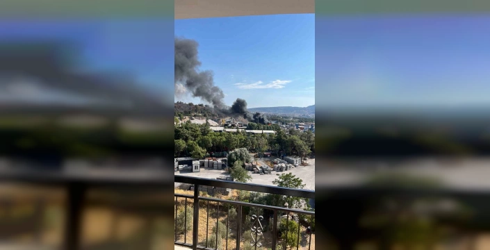 İzmir'de büyük yangın: Buca'da katı atık toplama merkezinde alevler yükseldi