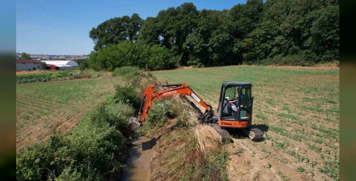 Kocaeli'de 50 bin dekarlık tarım arazisini sulayan kanallar temizleniyor