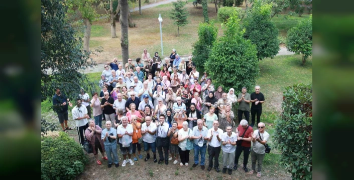 Kocaeli'nde 65 Yaş Üstü Vatandaşlara Eğitim ve Tatil