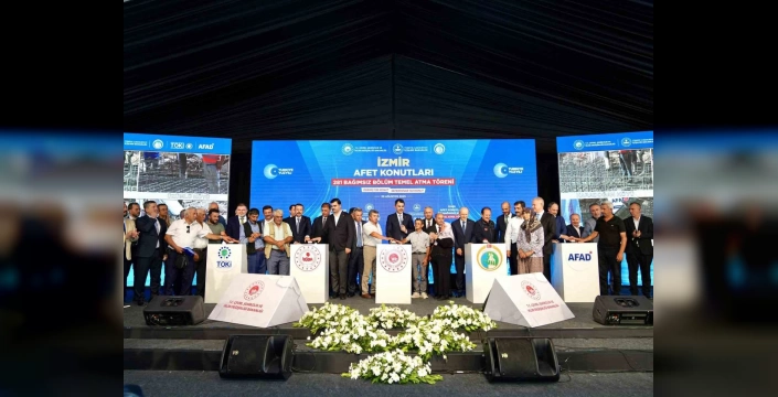 Kurum, Ödemiş'te yangın konutlarının temelini attı: 'En geç 1 yıl içinde teslim edeceğiz'