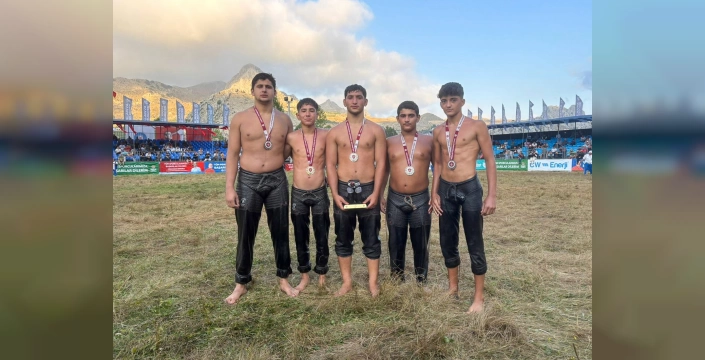 Manavgat güreşçileri Alanya'da dereceye girdi