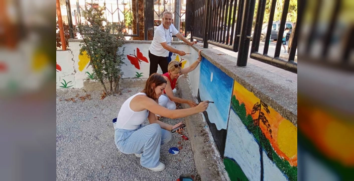 Manisa'da okul yenilendi: Veli, öğretmen ve öğrenci dayanışması