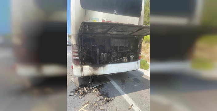 Muğla'da yolcu otobüsünde yangın: Yolcular tahliye edildi