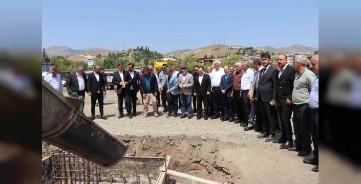 Oltu'da yeni kapalı pazarın temeli atıldı