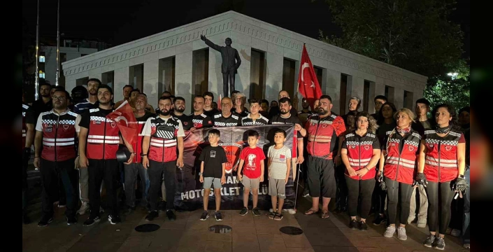 Osmaniye'de 30 Ağustos korteji: Motorcular Türk bayraklarıyla şehir turu attı