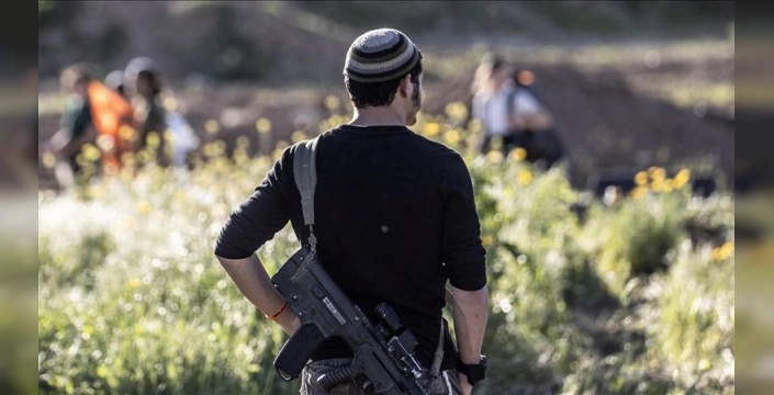 Ramallah'ta Filistinlilere ait araziler ve araçlar ateşe verildi