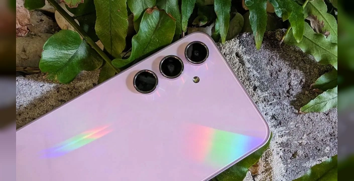 Samsung Galaxy M17 5G ve F17 5G: Google Play Console'da Göründü