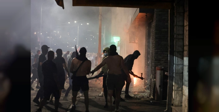 Sırbistan'da protestolar şiddetleniyor: Vucic'e yönelik öfke artıyor