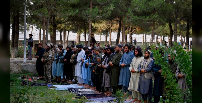 Taliban'ın iktidarının 4. yılı: Kadınlar protesto etti