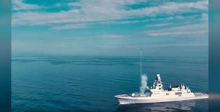 TCG İstanbul'dan başarılı atış testi: MİDLAS ve HİSAR-D RF füzesi hedefi vurdu