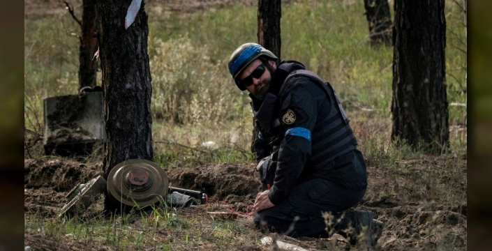 Ukrayna'da ölümcül tuzaklar: İngiltere'den büyük alanda mayın temizliği