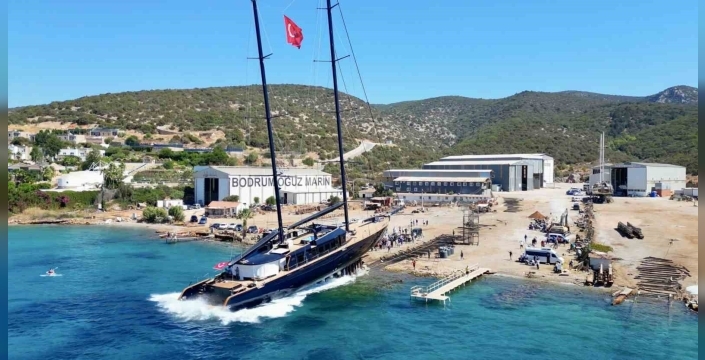 978 milyon TL değerindeki lüks yelkenli 'Oğuz Khan' denize indirildi
