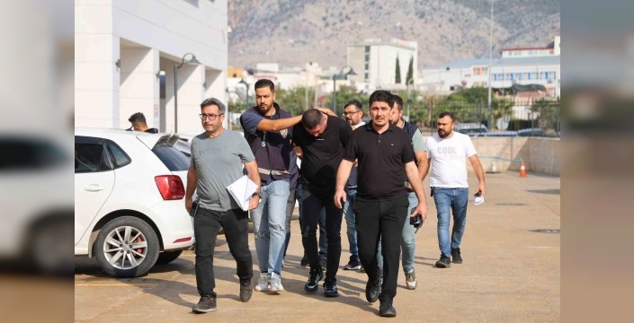 Adana'da galeri kurşunlama: 2 şüpheli tutuklandı