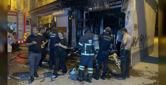 Adıyaman'da iş yeri kundaklandı: Molotof kokteyliyle saldırı anı kamerada