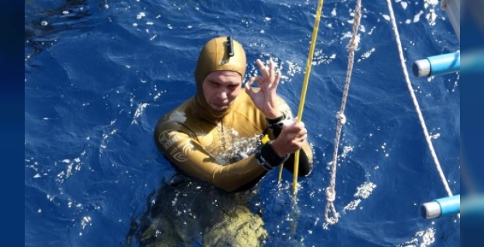 Aleksey Molchanov, 126 metre ile dünya rekorunu kırdı