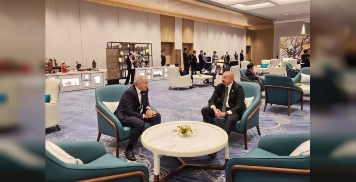 Aliyev ve Paşinyan, Tianjin'de görüştü: Azerbaycan-Ermenistan barış süreci ele alındı