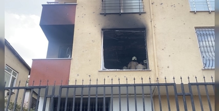 Ataşehir'de 5 katlı binanın birinci katında yangın: Ölen ya da yaralanan olmadı