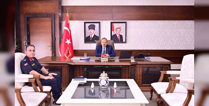 Aydın'a yeni İl Jandarma Komutanı: Tuğgeneral Necip Çarıkçıoğlu göreve başladı