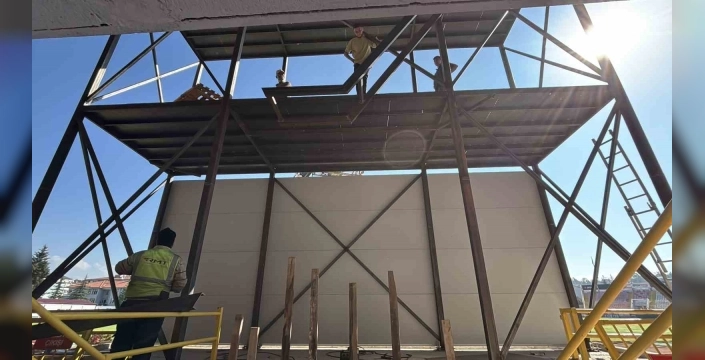 Bolu Atatürk Stadyumu yeniden açılıyor: Boluspor-Manisa FK maçı için hazırlıklar tamamlanıyor