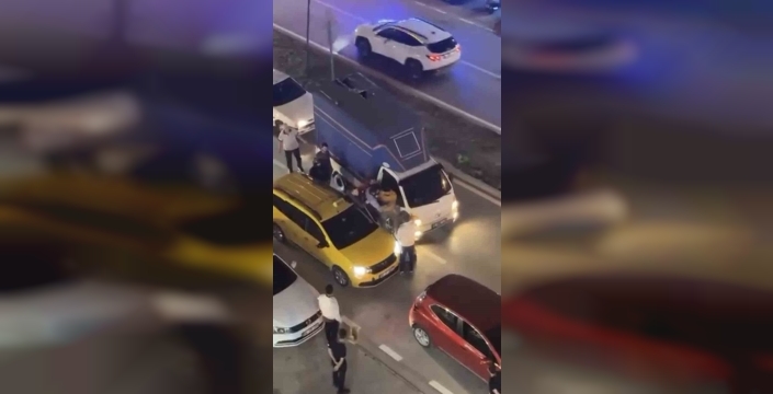 Bursa'da trafikte çıkan kavga kamerada
