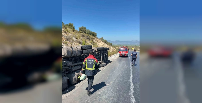 Didim'de tır devrildi: Sürücü yaralandı