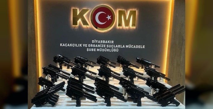 Diyarbakır'da geniş çaplı operasyon: Çok sayıda silah ve mühimmat ele geçirildi