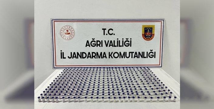 Doğubayazıt'ta büyük operasyon: 310 botoks, yüzlerce ilaç ve kaçak ürün ele geçirildi