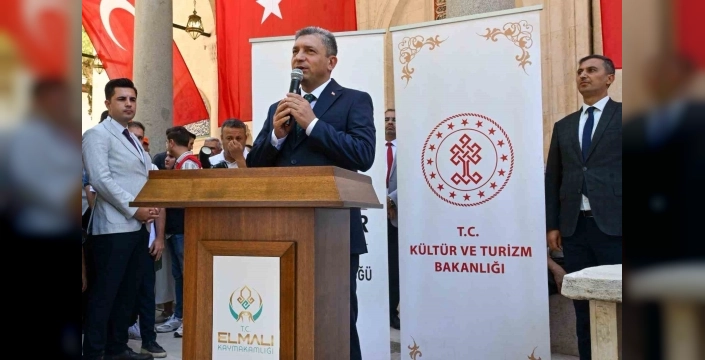 Elmalı'da tarihi Ömer Paşa Camii yeniden ibadete açıldı