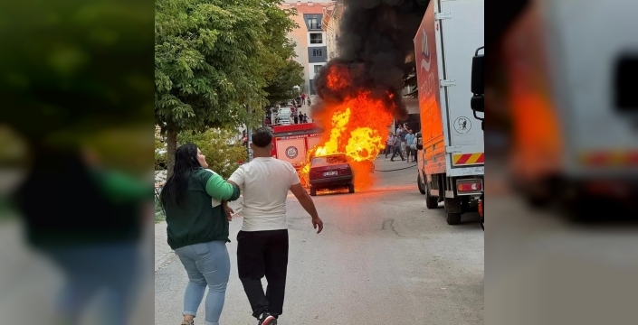 Eskişehir'de dram: 4 yıllık birikimle alınan araç 30 dakikada yandı