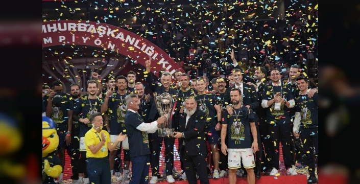 Fenerbahçe Beko, Beşiktaş'ı 85-83 yenerek Cumhurbaşkanlığı Kupası'nı kazandı