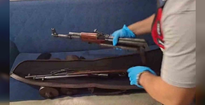 Geyve'de büyük operasyon: Binlerce mermi ve altın ele geçirildi