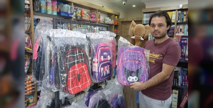 Hatay’da okul alışverişi yoğunluğu: Çanta fiyatları 150 TL’den 2 bin 500 TL’ye