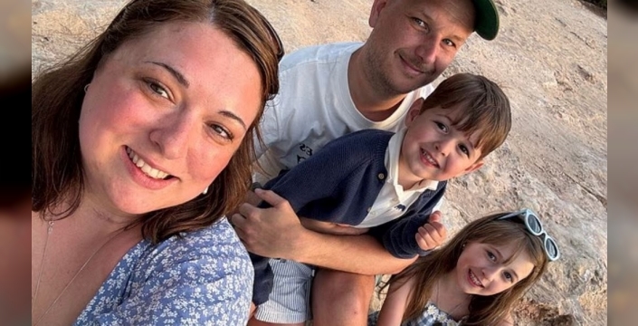 Hayley Black: Sıradan bir esneme, felç riskiyle karşı karşıya bıraktı