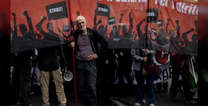 İtalya'da 'Her Şeyi Engelleyelim' protestoları: Limanlar bloke edildi