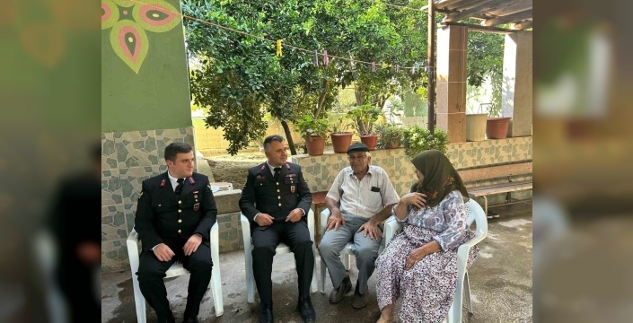 Jandarma, Çine'deki şehit ailelerini ziyaret etti