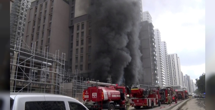 Kadıköy'de site inşaatında yangın