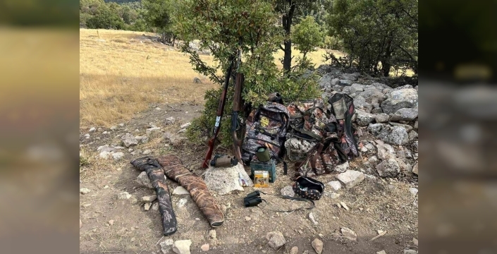 Karaman'da geniş çaplı operasyon: 8 tutuklama, çok sayıda uyuşturucu ve silah ele geçirildi